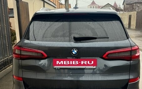 BMW X5, 2019 год, 5 600 000 рублей, 3 фотография