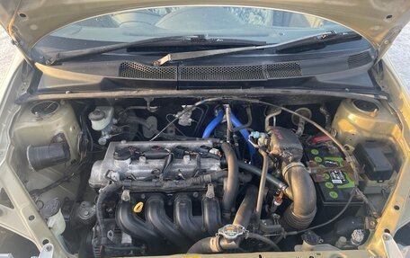 Toyota Platz, 2000 год, 410 000 рублей, 8 фотография