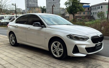 BMW 1 серия, 2022 год, 1 500 000 рублей, 3 фотография