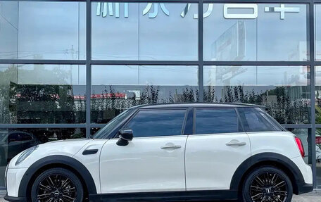 MINI Hatch, 2022 год, 1 780 017 рублей, 3 фотография