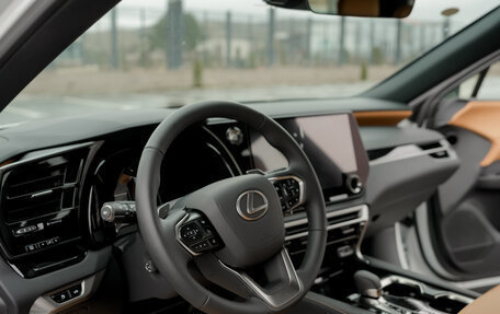 Lexus RX IV рестайлинг, 2025 год, 7 800 000 рублей, 21 фотография