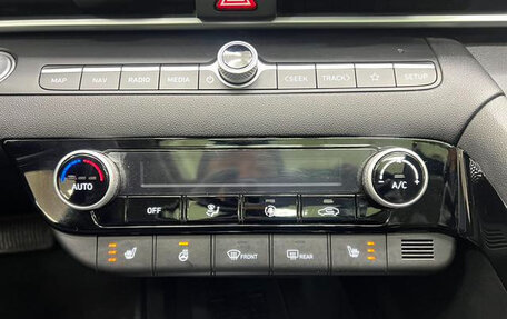 Hyundai Elantra, 2024 год, 1 950 000 рублей, 9 фотография