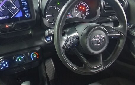 Toyota Yaris, 2020 год, 1 300 000 рублей, 10 фотография