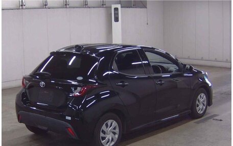 Toyota Yaris, 2020 год, 1 300 000 рублей, 14 фотография