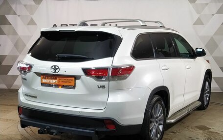 Toyota Highlander III, 2014 год, 3 189 000 рублей, 2 фотография