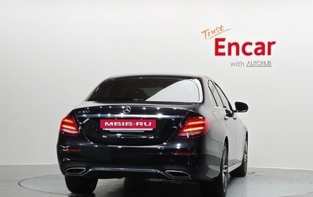 Mercedes-Benz E-Класс, 2019 год, 4 670 000 рублей, 4 фотография