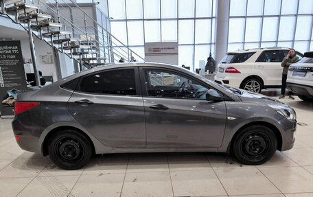 Hyundai Solaris II рестайлинг, 2016 год, 850 000 рублей, 5 фотография