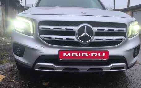 Mercedes-Benz GLB, 2019 год, 3 500 000 рублей, 3 фотография