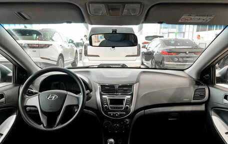 Hyundai Solaris II рестайлинг, 2016 год, 850 000 рублей, 17 фотография