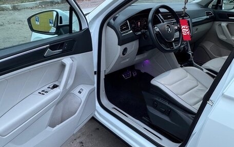 Volkswagen Tiguan II, 2020 год, 4 500 000 рублей, 21 фотография