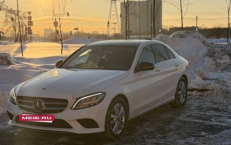 Mercedes-Benz C-Класс, 2019 год, 2 500 000 рублей, 3 фотография