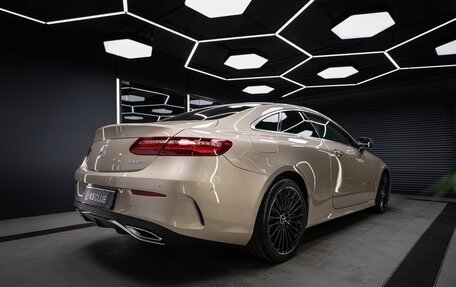 Mercedes-Benz E-Класс, 2018 год, 4 150 000 рублей, 5 фотография