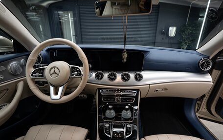 Mercedes-Benz E-Класс, 2018 год, 4 150 000 рублей, 12 фотография