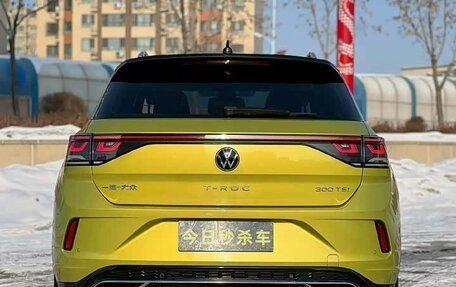 Volkswagen T-Cross I, 2023 год, 1 860 000 рублей, 9 фотография