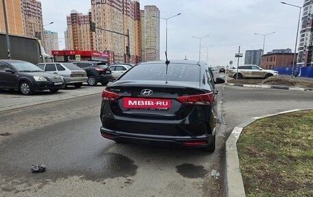 Hyundai Solaris II рестайлинг, 2020 год, 1 550 000 рублей, 2 фотография