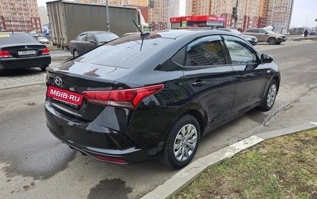 Hyundai Solaris II рестайлинг, 2020 год, 1 550 000 рублей, 5 фотография