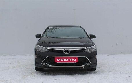 Toyota Camry, 2017 год, 2 600 000 рублей, 2 фотография