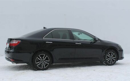 Toyota Camry, 2017 год, 2 600 000 рублей, 5 фотография