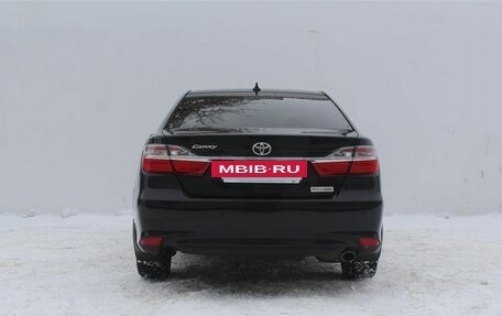 Toyota Camry, 2017 год, 2 600 000 рублей, 6 фотография