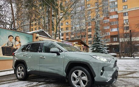 Toyota RAV4, 2019 год, 3 600 000 рублей, 4 фотография