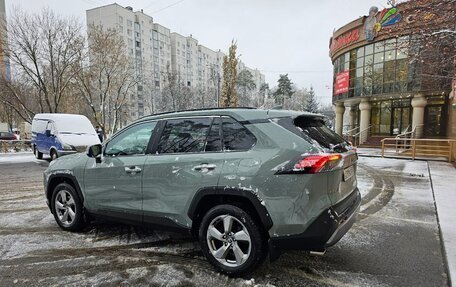 Toyota RAV4, 2019 год, 3 600 000 рублей, 6 фотография