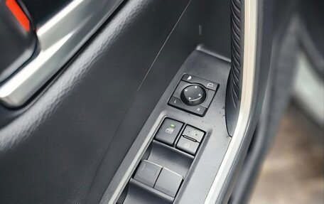 Toyota RAV4, 2019 год, 3 600 000 рублей, 14 фотография