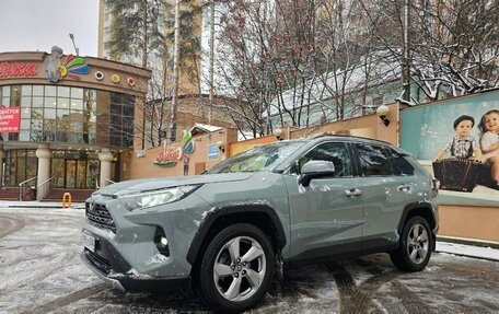 Toyota RAV4, 2019 год, 3 600 000 рублей, 10 фотография