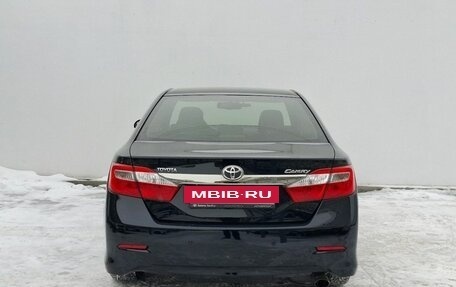 Toyota Camry, 2014 год, 1 850 000 рублей, 6 фотография