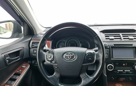 Toyota Camry, 2014 год, 1 850 000 рублей, 15 фотография