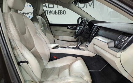 Volvo XC60 II, 2017 год, 2 890 000 рублей, 17 фотография