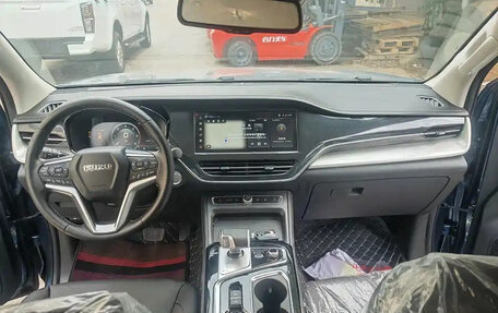 Isuzu D-Max, 2023 год, 3 530 000 рублей, 8 фотография