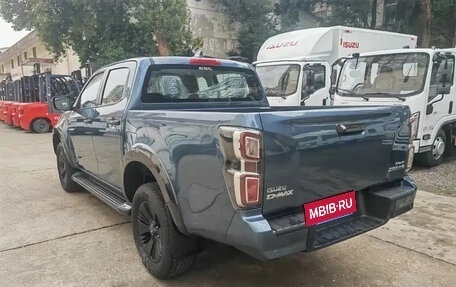 Isuzu D-Max, 2023 год, 3 530 000 рублей, 6 фотография