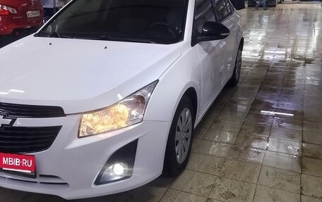 Chevrolet Cruze II, 2014 год, 799 000 рублей, 3 фотография