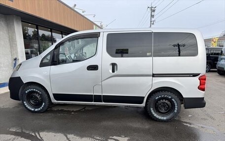 Nissan NV200, 2016 год, 1 300 000 рублей, 5 фотография
