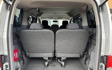 Nissan NV200, 2016 год, 1 300 000 рублей, 22 фотография