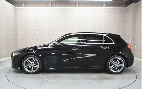 Mercedes-Benz A-Класс, 2019 год, 1 350 000 рублей, 4 фотография