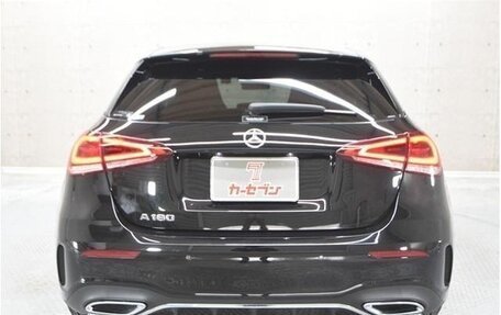 Mercedes-Benz A-Класс, 2019 год, 1 350 000 рублей, 7 фотография