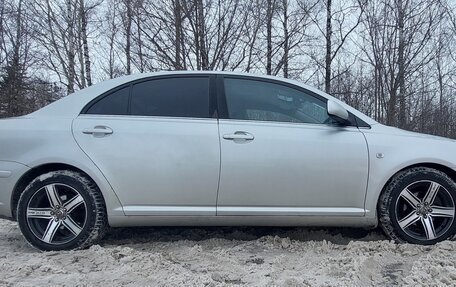 Toyota Avensis III рестайлинг, 2004 год, 540 000 рублей, 3 фотография