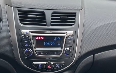 Hyundai Solaris II рестайлинг, 2016 год, 964 000 рублей, 12 фотография