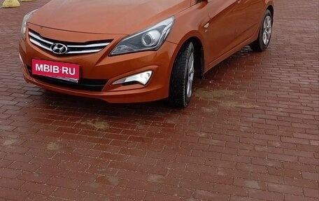 Hyundai Solaris II рестайлинг, 2015 год, 1 300 000 рублей, 1 фотография