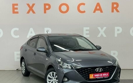 Hyundai Solaris II рестайлинг, 2021 год, 1 750 000 рублей, 1 фотография