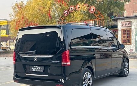 Mercedes-Benz V-Класс, 2023 год, 5 850 000 рублей, 8 фотография