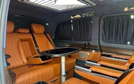 Mercedes-Benz V-Класс, 2023 год, 5 850 000 рублей, 20 фотография