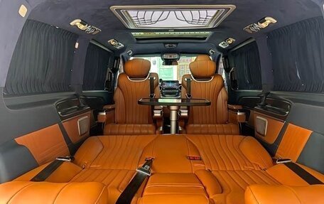 Mercedes-Benz V-Класс, 2023 год, 5 850 000 рублей, 21 фотография