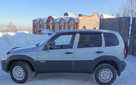 Chevrolet Niva I рестайлинг, 2012 год, 600 000 рублей, 2 фотография