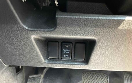 Nissan Serena IV, 2016 год, 1 890 000 рублей, 13 фотография