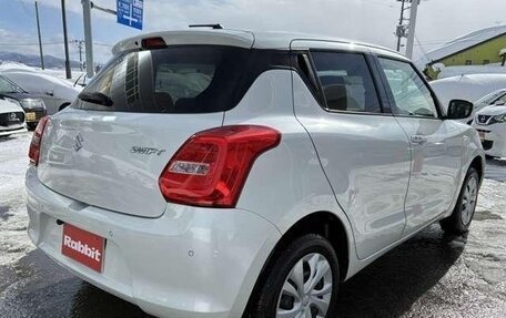 Suzuki Swift V, 2022 год, 1 200 000 рублей, 2 фотография