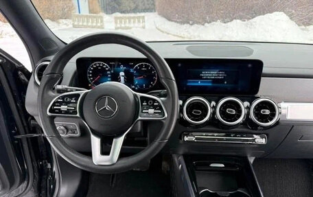 Mercedes-Benz GLB, 2022 год, 2 490 000 рублей, 9 фотография