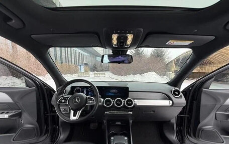 Mercedes-Benz GLB, 2022 год, 2 490 000 рублей, 10 фотография