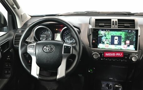 Toyota Land Cruiser Prado 150 рестайлинг 2, 2013 год, 3 850 000 рублей, 10 фотография